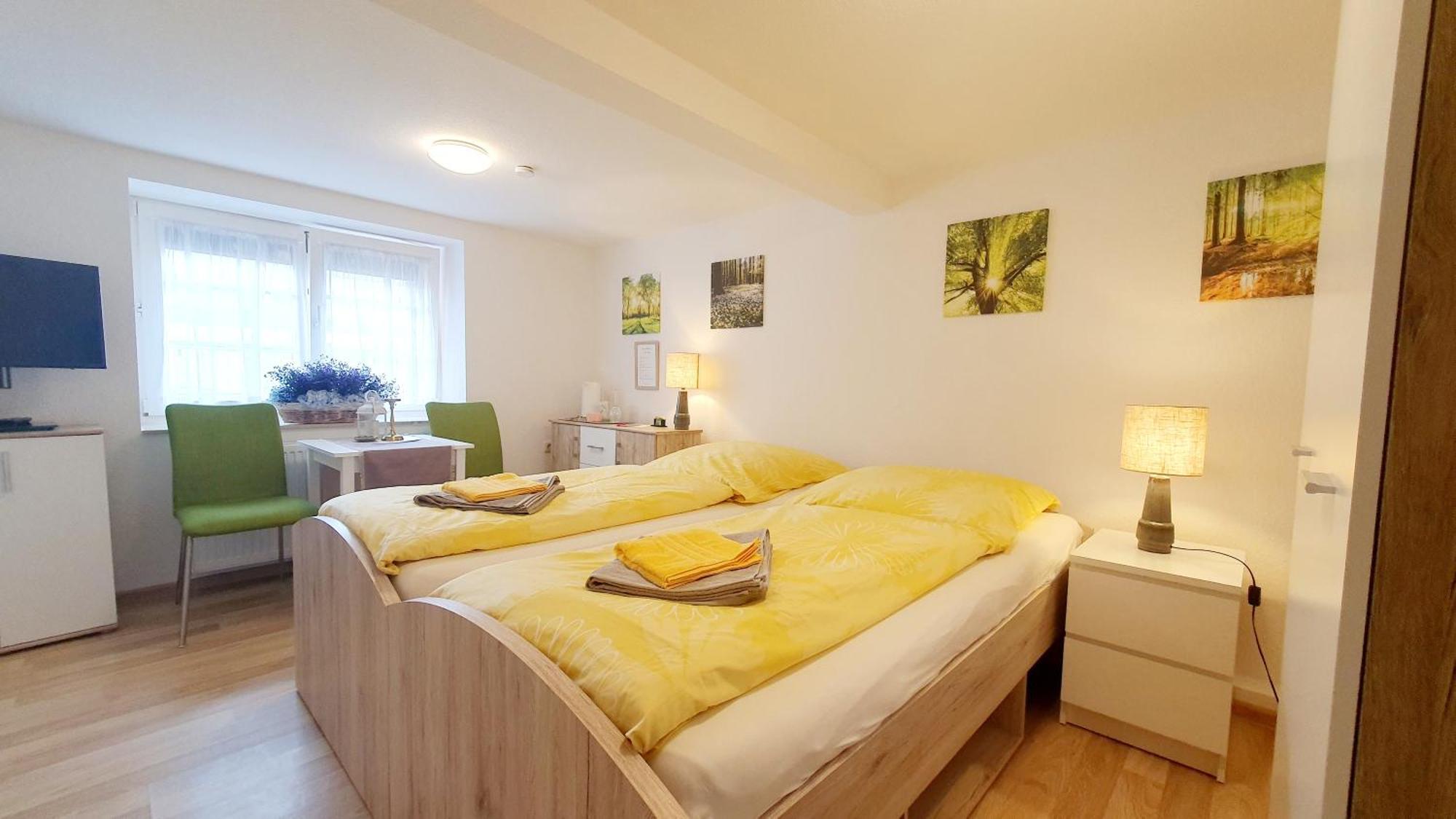 Apartment Gruener Fuerst Mit Sitzecke Im Innenhof & Naehe Park & Erdgeschoss Бад Мускау Екстериор снимка
